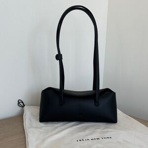 Freja Mini Chrystie Bag - Black